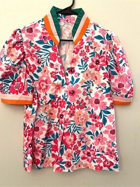 Boutique short sleeve split neck floral blouse